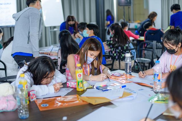 /images/young-innovator-camp-3.jpg